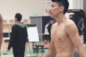 纯纯天赋碾压！胖虎当年和同龄孩子的比赛，真是降维打击！